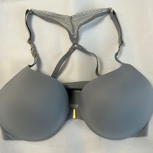 Victoria’s Secret Incredible front close bra